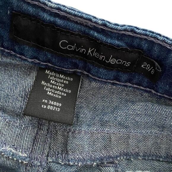 Dark Blue Calvin Klein Bermuda Mid Waist Denim Shorts - Size 8 Waist 29" - Picture 3 of 3